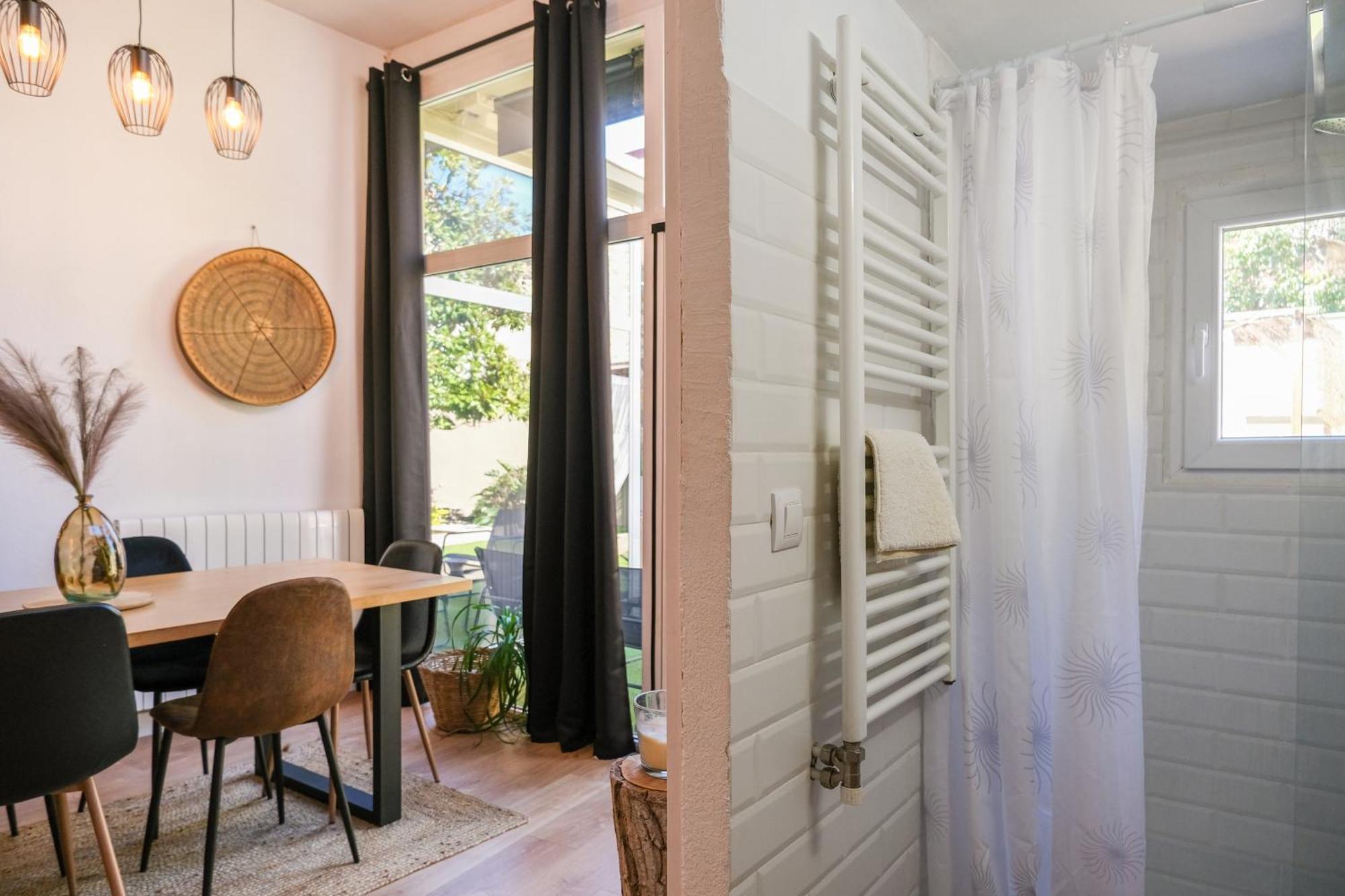 Cal Capo Alojamiento Con Jacuzzi Apartment Besalu Exterior photo