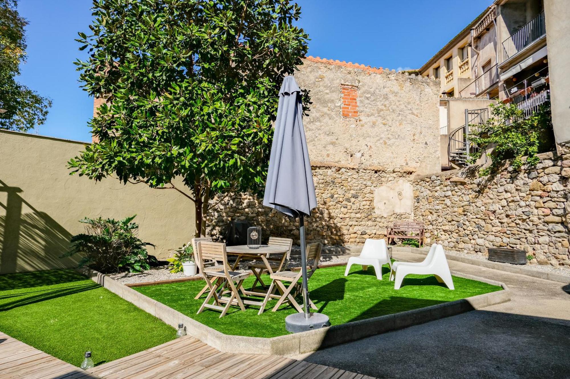 Cal Capo Alojamiento Con Jacuzzi Apartment Besalu Exterior photo