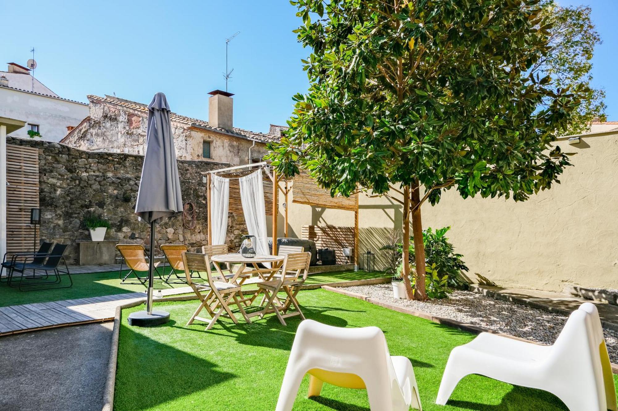 Cal Capo Alojamiento Con Jacuzzi Apartment Besalu Exterior photo