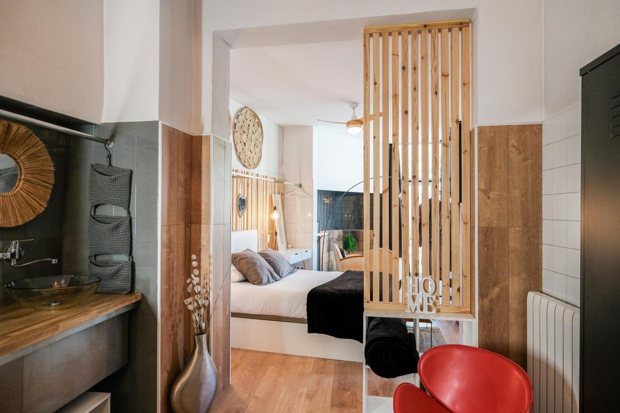 Cal Capo Alojamiento Con Jacuzzi Apartment Besalu Exterior photo